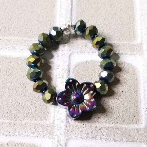 🍂🍁🍃 3/$25! Flower Power! Beaded Green Hematite Beads + Flower Ring S 4.75 - Picture 3 of 5